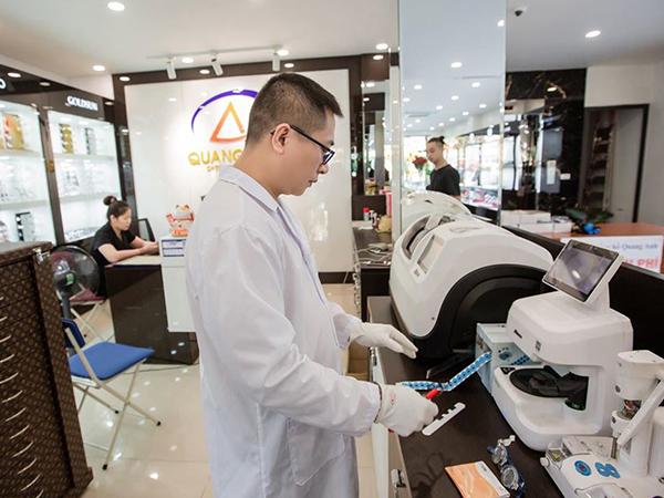 Phương pháp điều trị và phẫu thuật cho người cận thị 10 diop