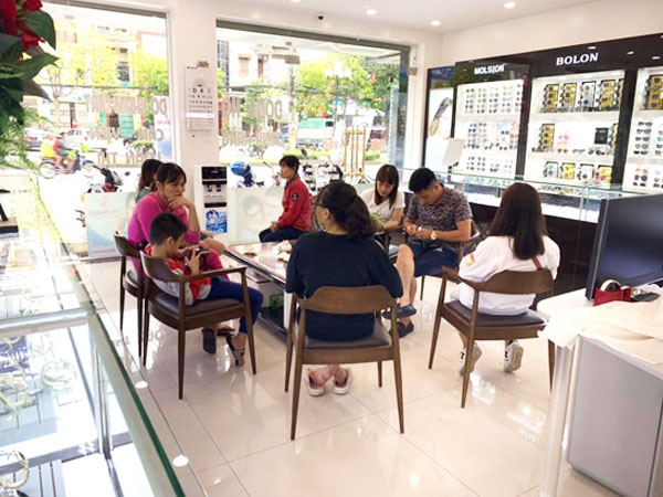 Kính mắt, đồng hồ Quang Anh - Chúng tôi bán hàng bằng tất cả sự tử tế